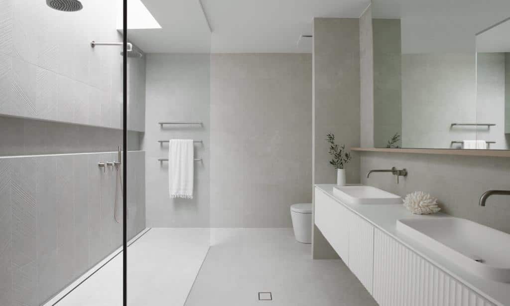 Bathroom Sleek Modern Tile Insert