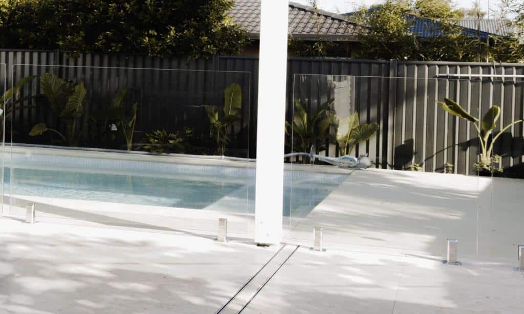 Lauxes Grate On Pool